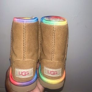 NWT/NIB UGG Classic Short II Toddler Rainbow Shearling Lined Boots/Chestnut (7)